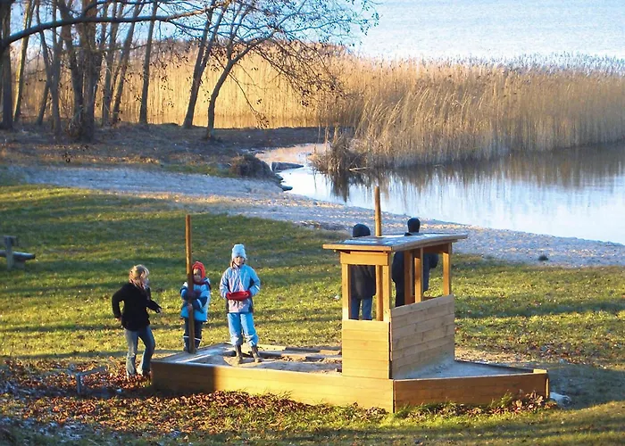 בית נופש Am Kummerower See,